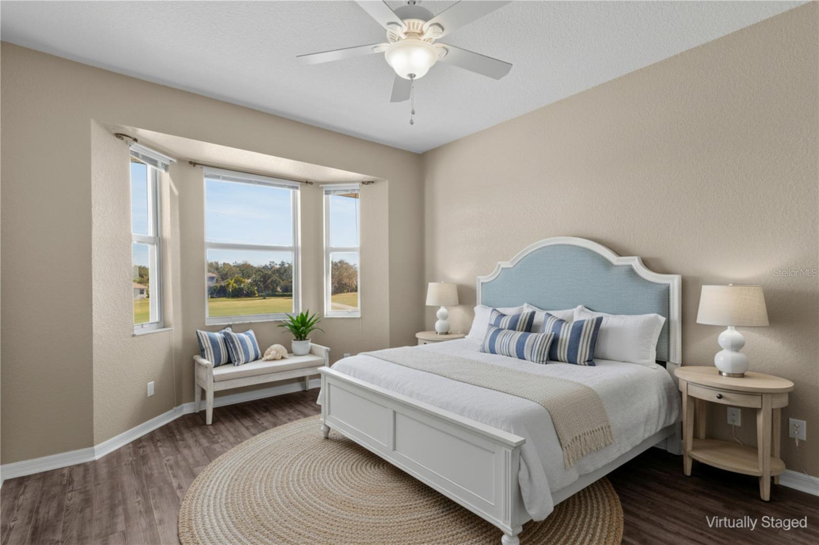 Image 21 of 58 For 819 Fairwaycove Ln  206