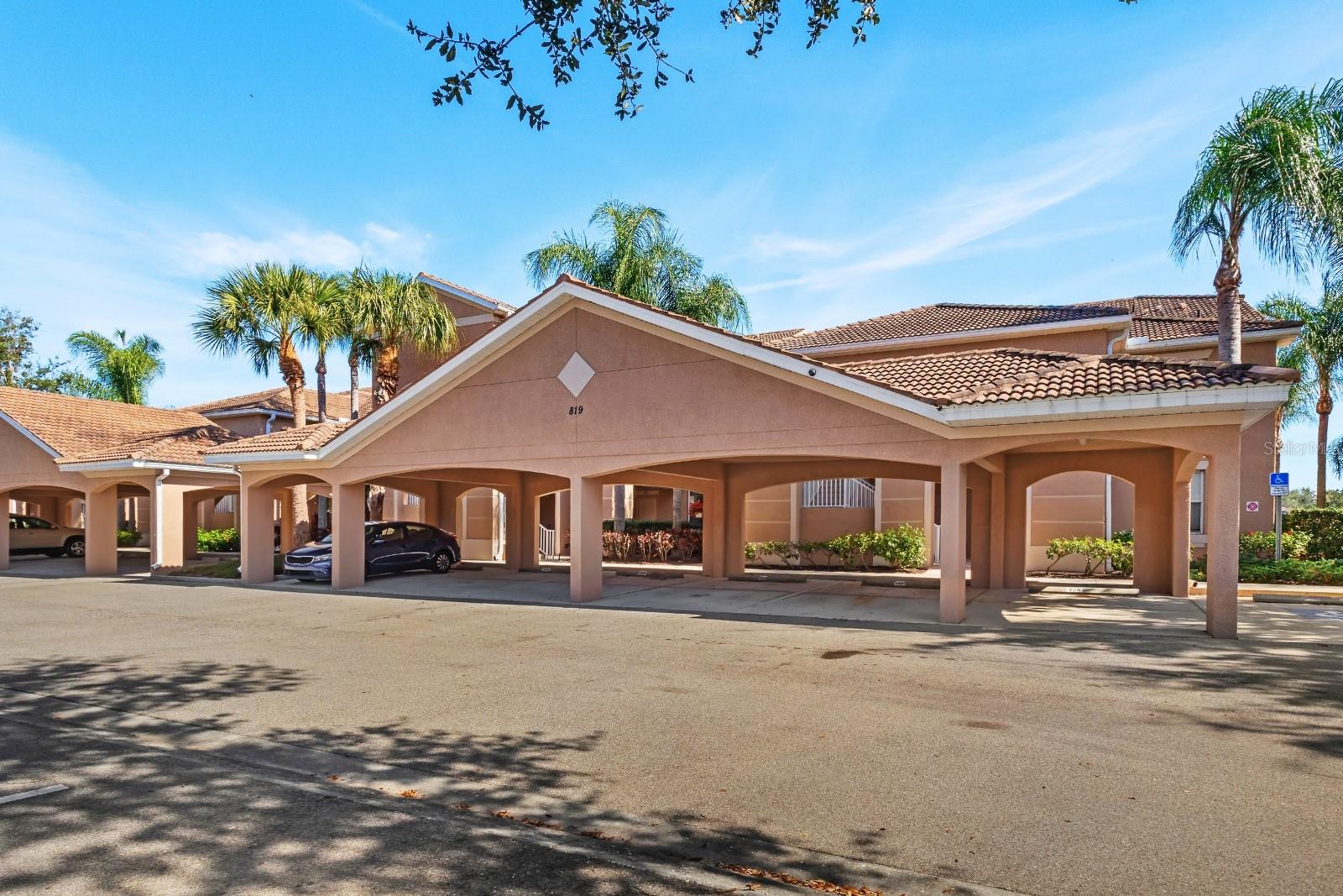 Image 36 of 58 For 819 Fairwaycove Ln  206