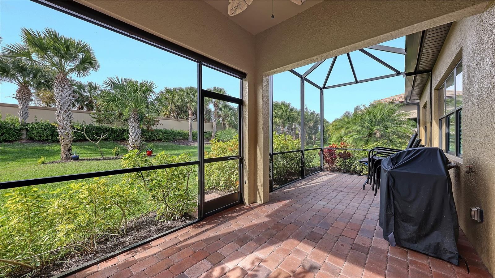 Image 23 of 35 For 11105 Sandhill Preserve Drive