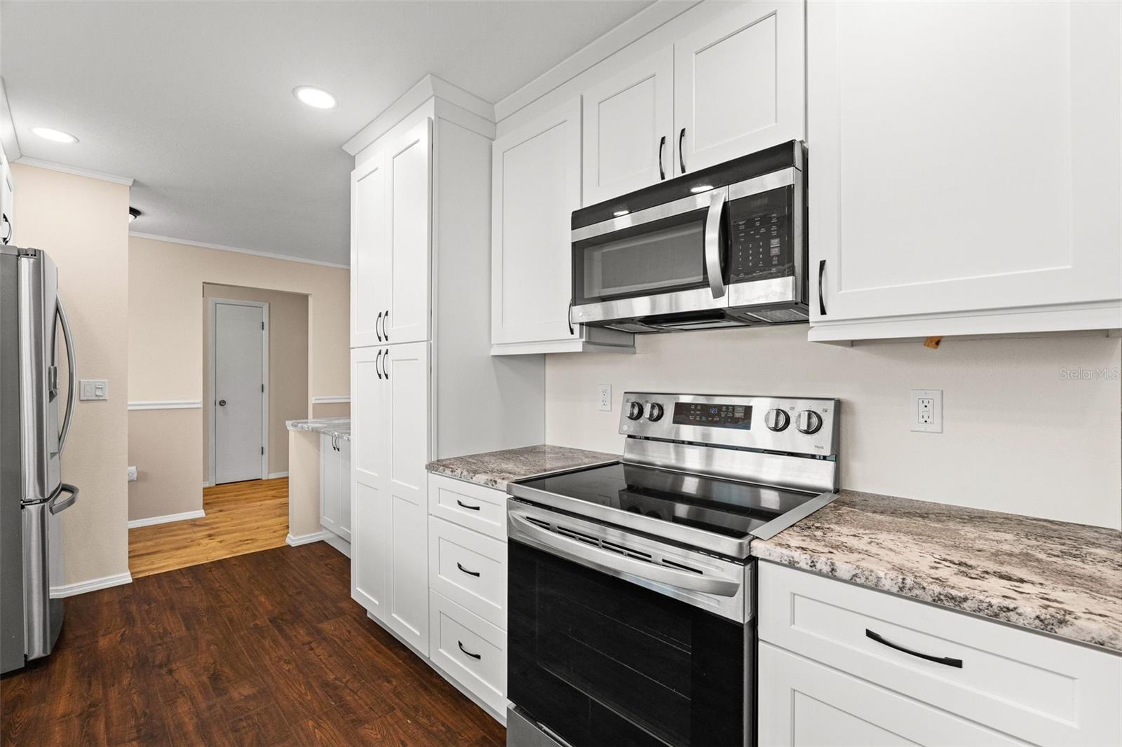 Image 13 of 51 For 5852 Whistlewood Circle