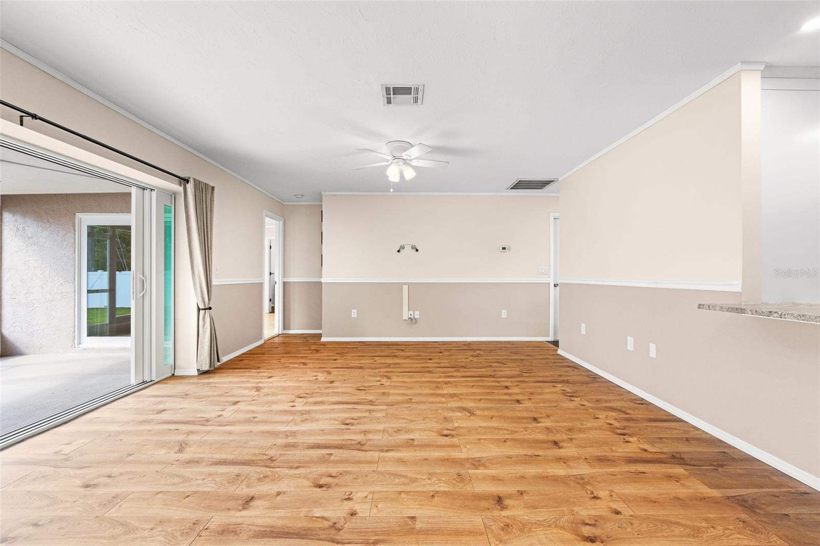 Image 16 of 51 For 5852 Whistlewood Circle