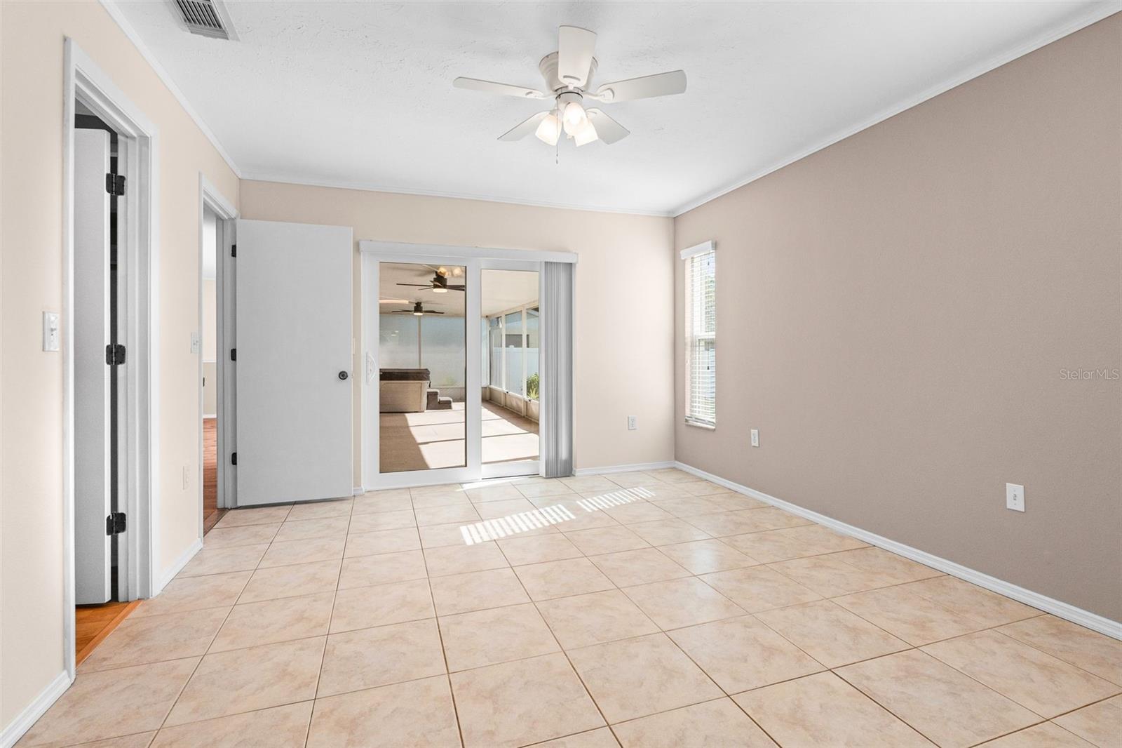 Image 24 of 51 For 5852 Whistlewood Circle