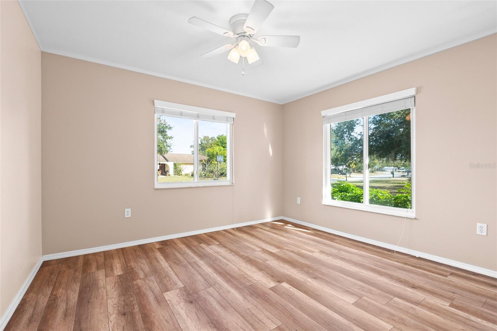 Image 31 of 51 For 5852 Whistlewood Circle