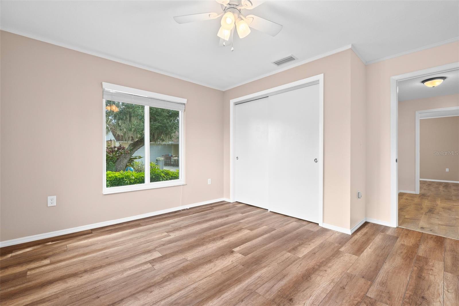 Image 32 of 51 For 5852 Whistlewood Circle