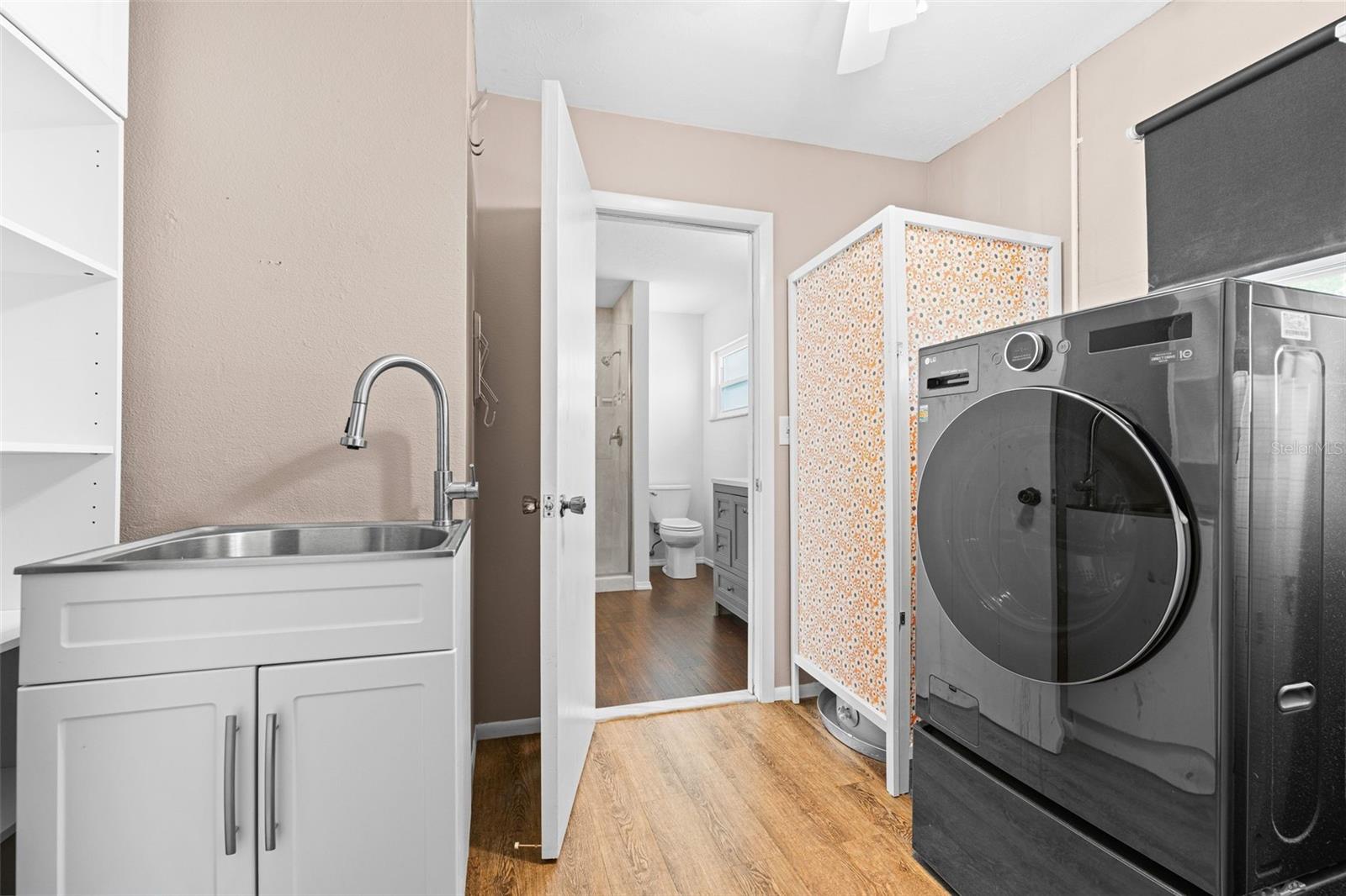 Image 43 of 51 For 5852 Whistlewood Circle