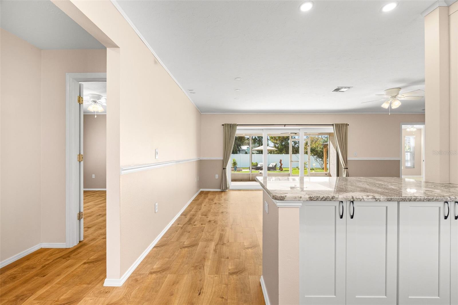 Image 8 of 51 For 5852 Whistlewood Circle