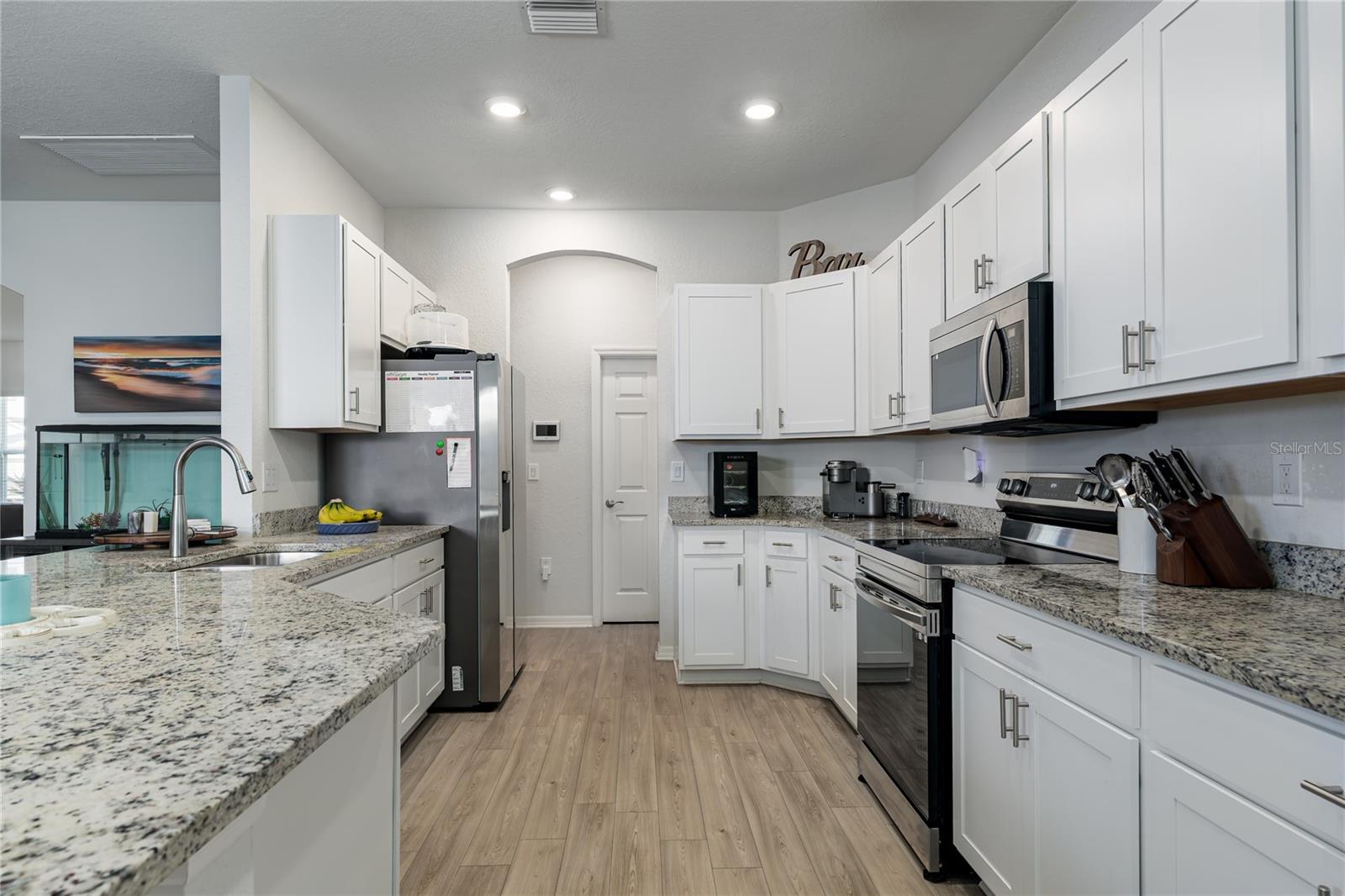 Image 11 of 40 For 16129 67th Court E