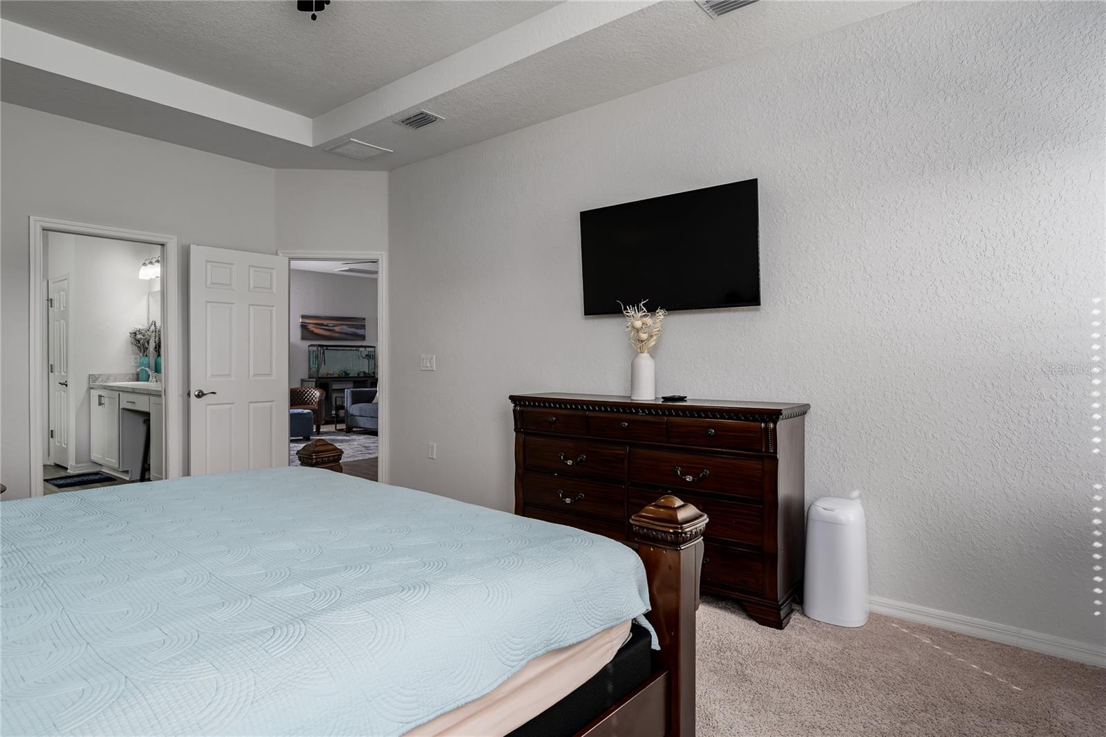 Image 22 of 40 For 16129 67th Court E