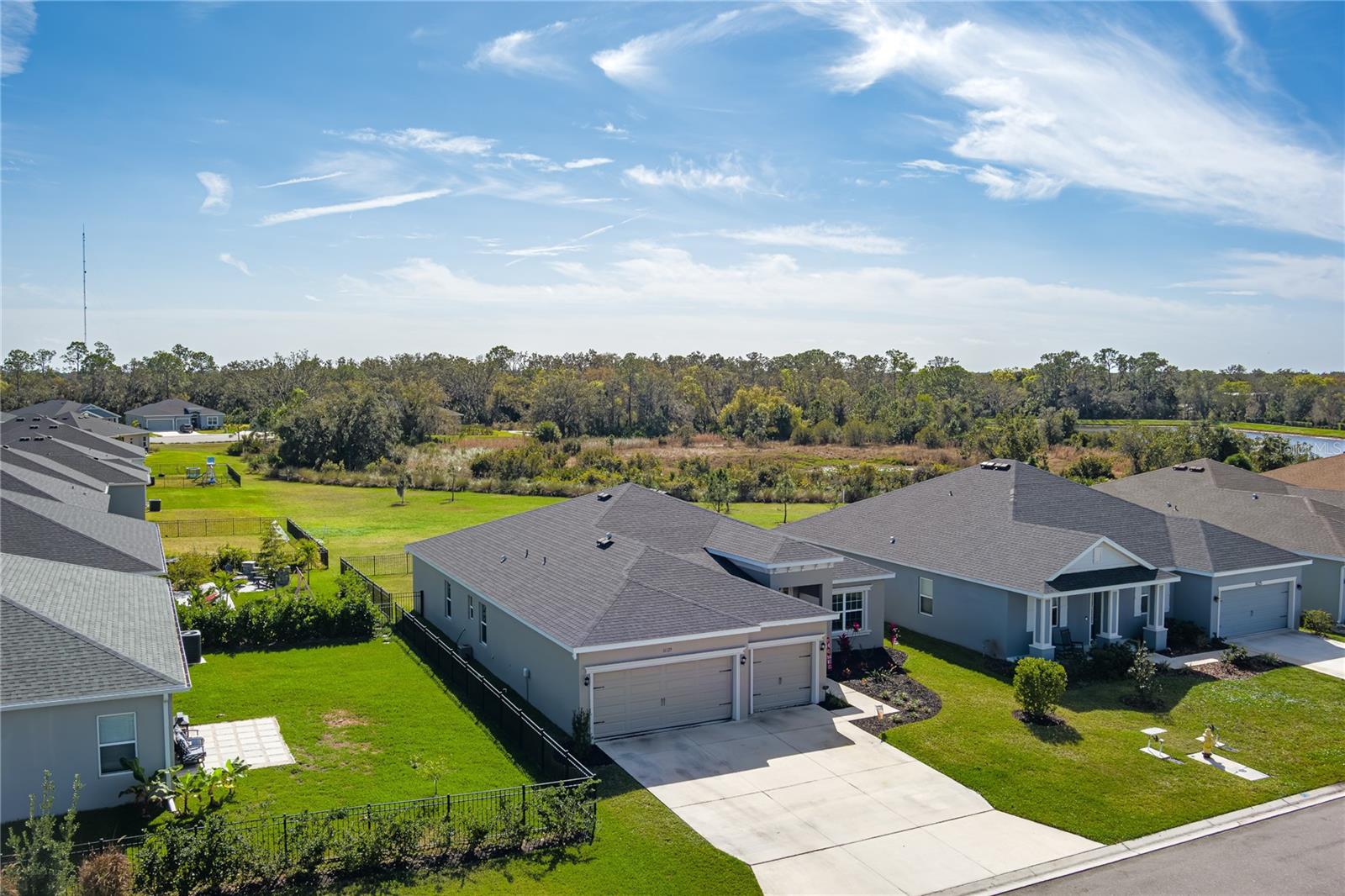 Image 31 of 40 For 16129 67th Court E