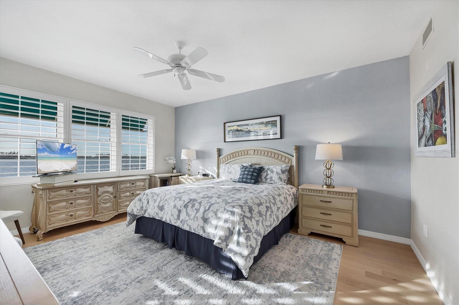 Image 12 of 48 For 242 Hidden Bay Drive 302