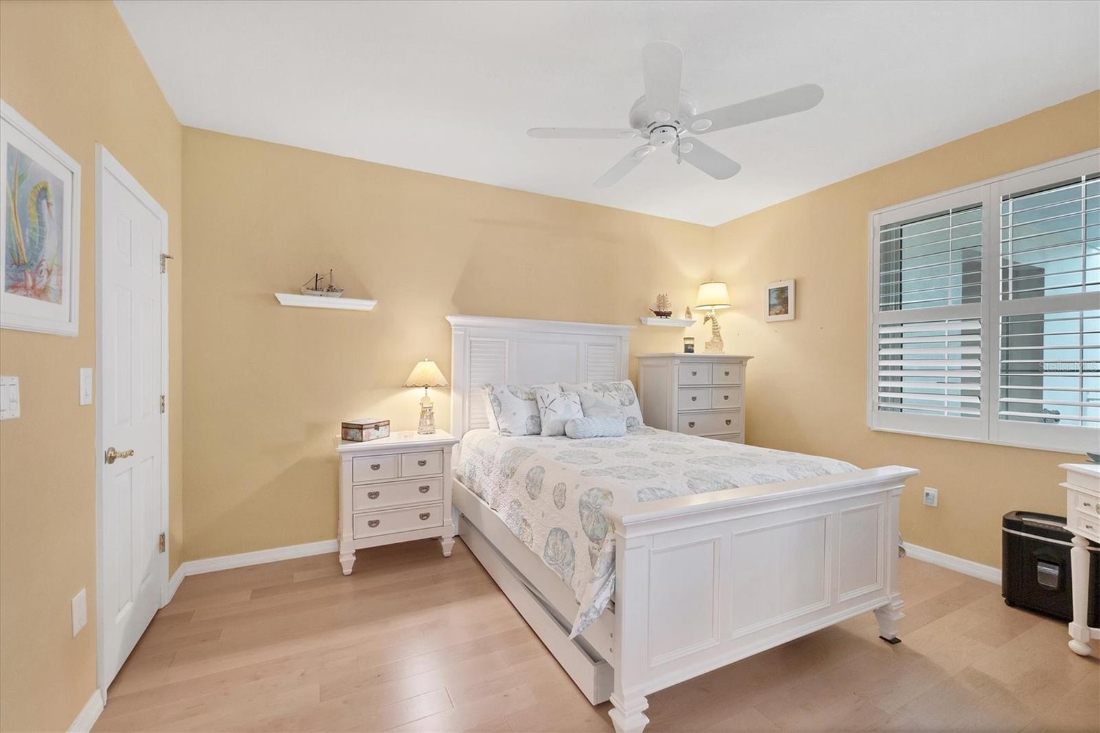 Image 16 of 48 For 242 Hidden Bay Drive 302