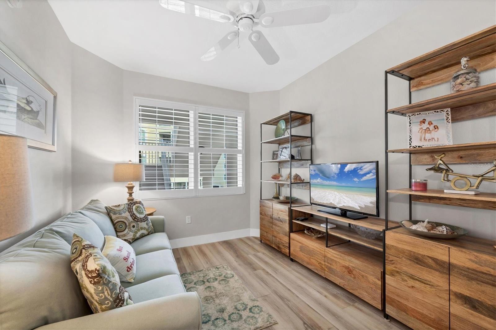 Image 20 of 48 For 242 Hidden Bay Drive 302