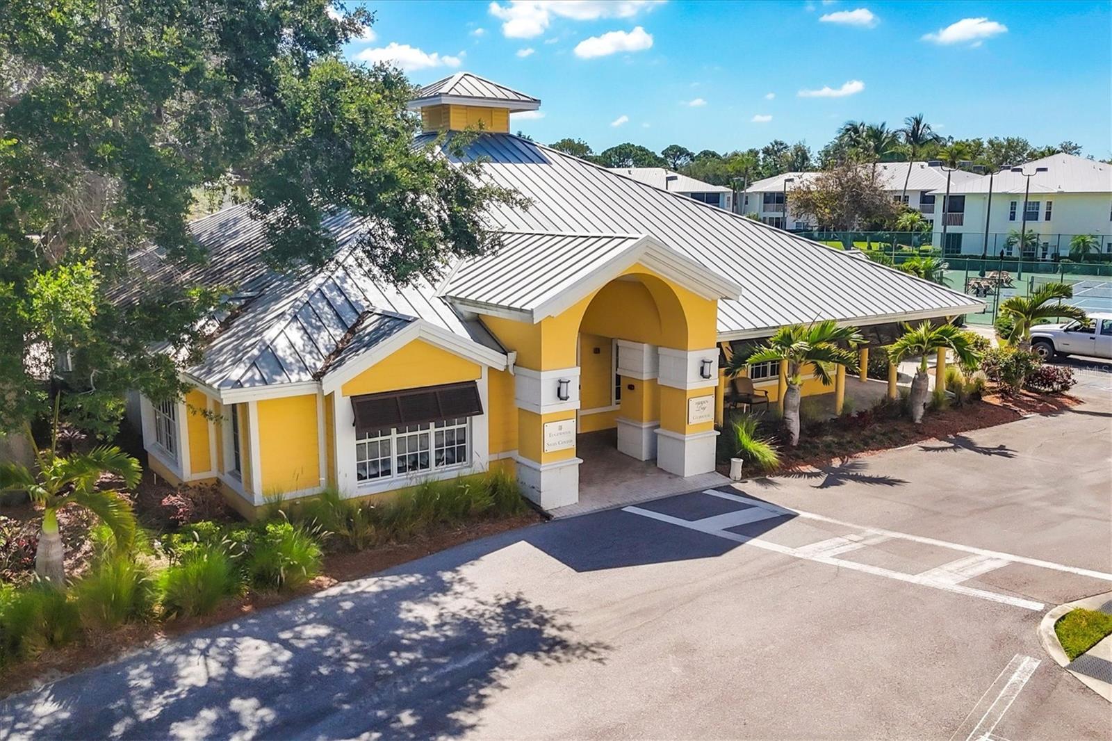 Image 26 of 48 For 242 Hidden Bay Drive 302