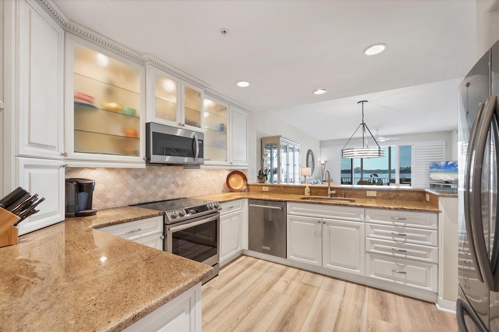 Image 6 of 48 For 242 Hidden Bay Drive 302