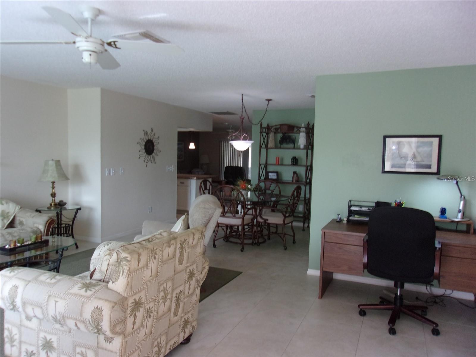 Image 2 of 20 For 1814 Columbine Place