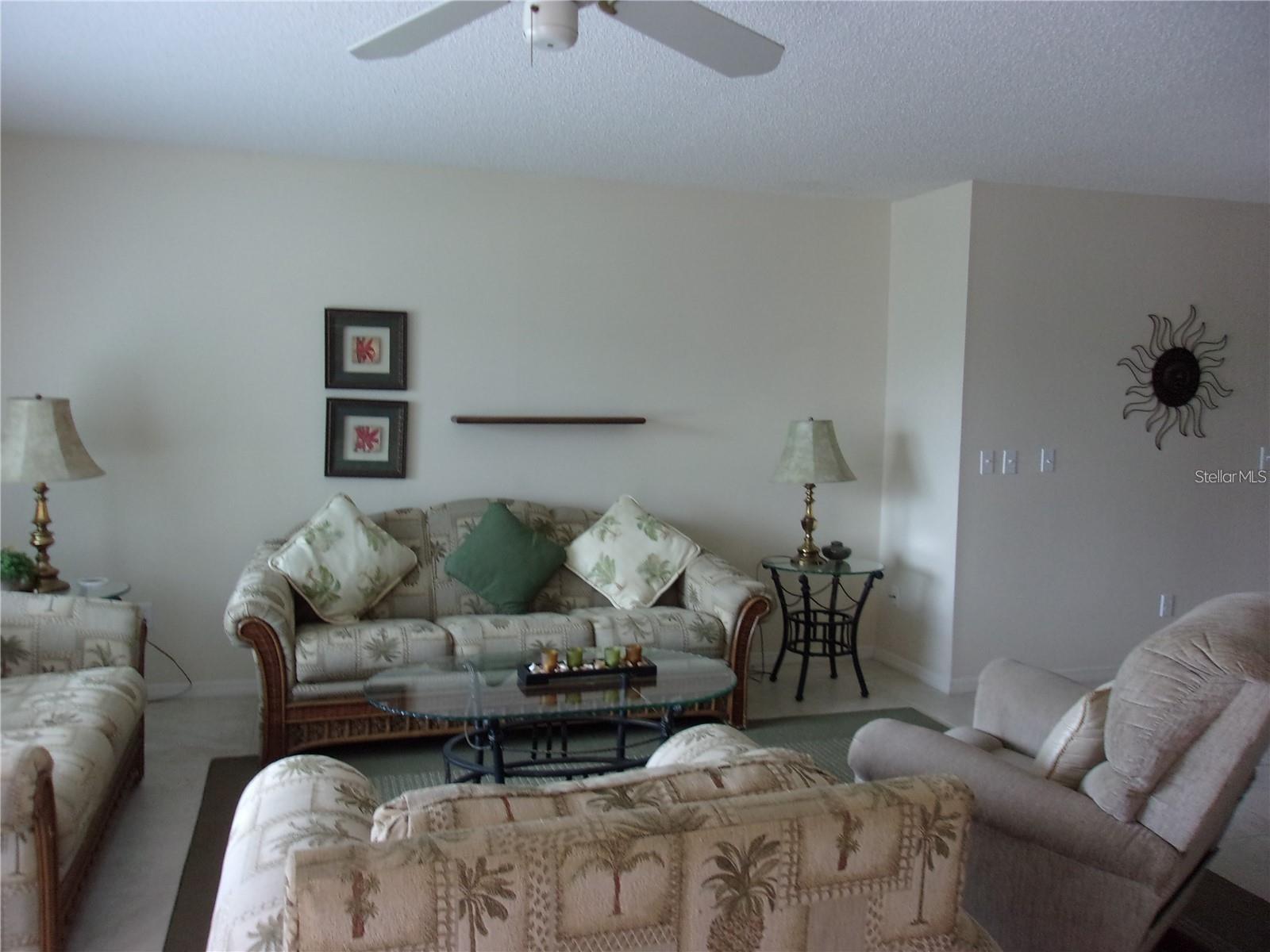 Image 3 of 20 For 1814 Columbine Place