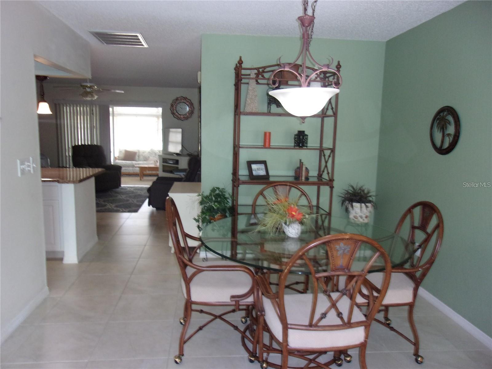 Image 6 of 20 For 1814 Columbine Place