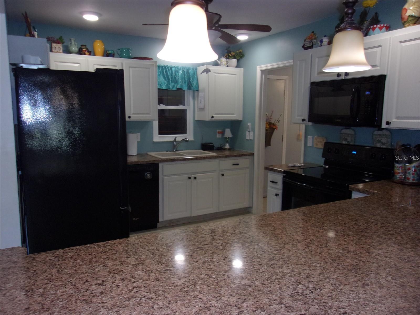 Image 9 of 20 For 1814 Columbine Place