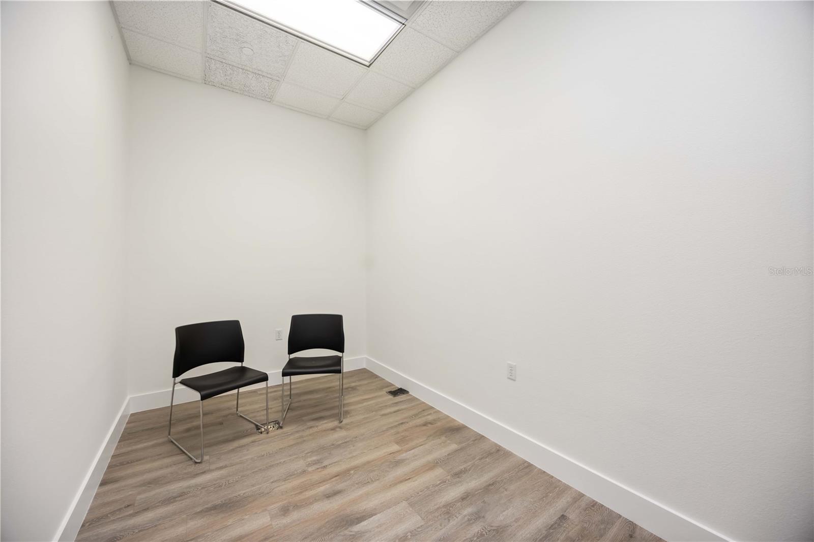 Image 11 of 36 For 1620 Tamiami Trail