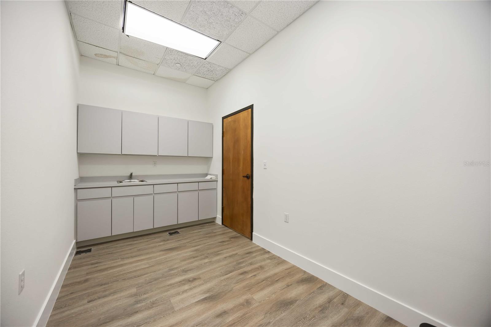 Image 12 of 36 For 1620 Tamiami Trail