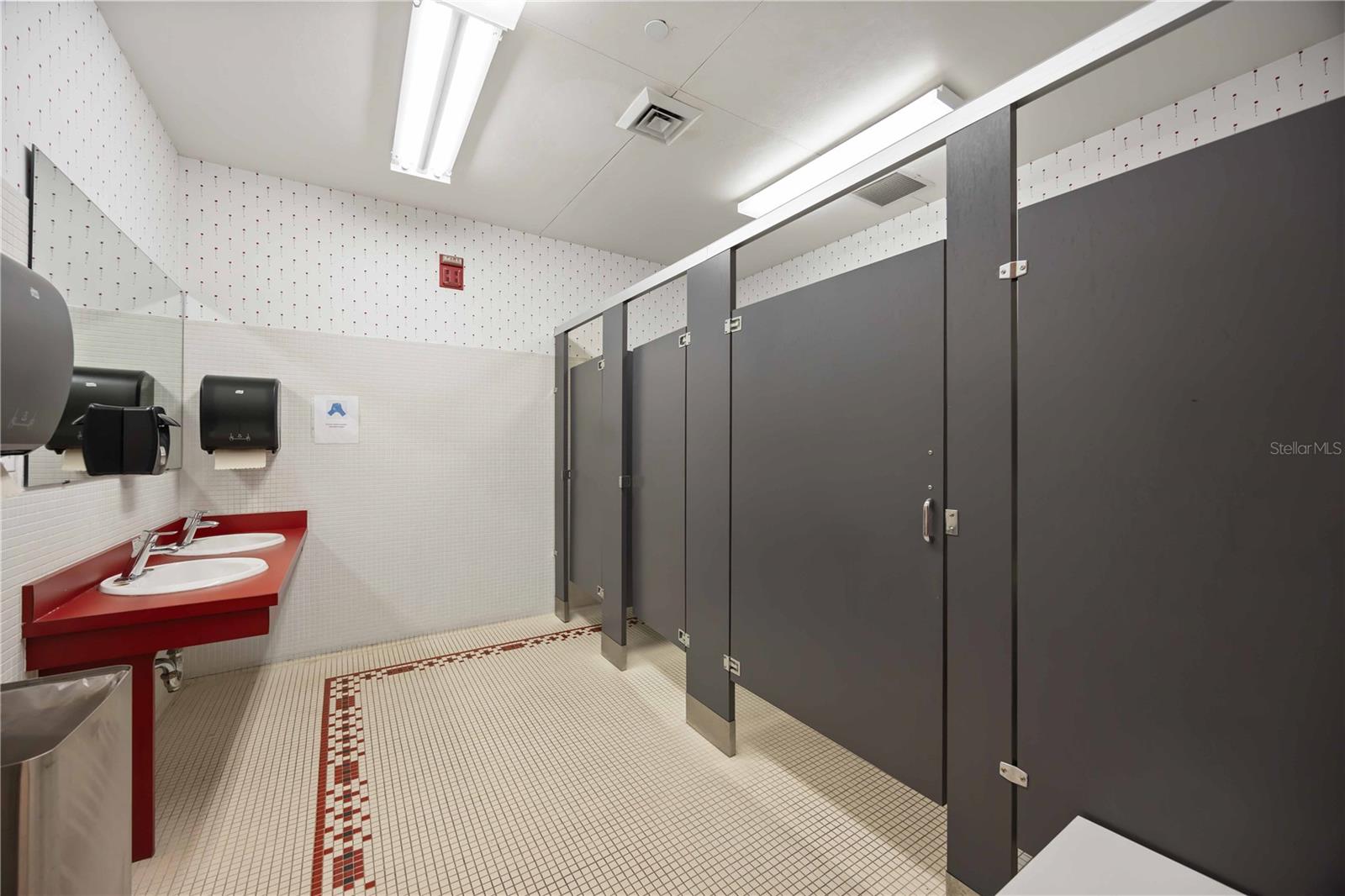 Image 20 of 36 For 1620 Tamiami Trail