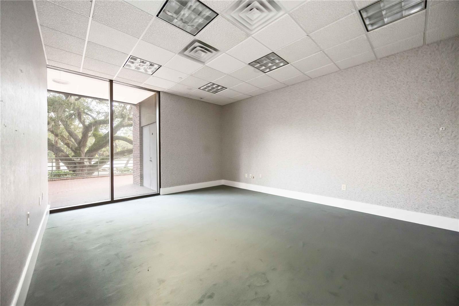 Image 23 of 36 For 1620 Tamiami Trail