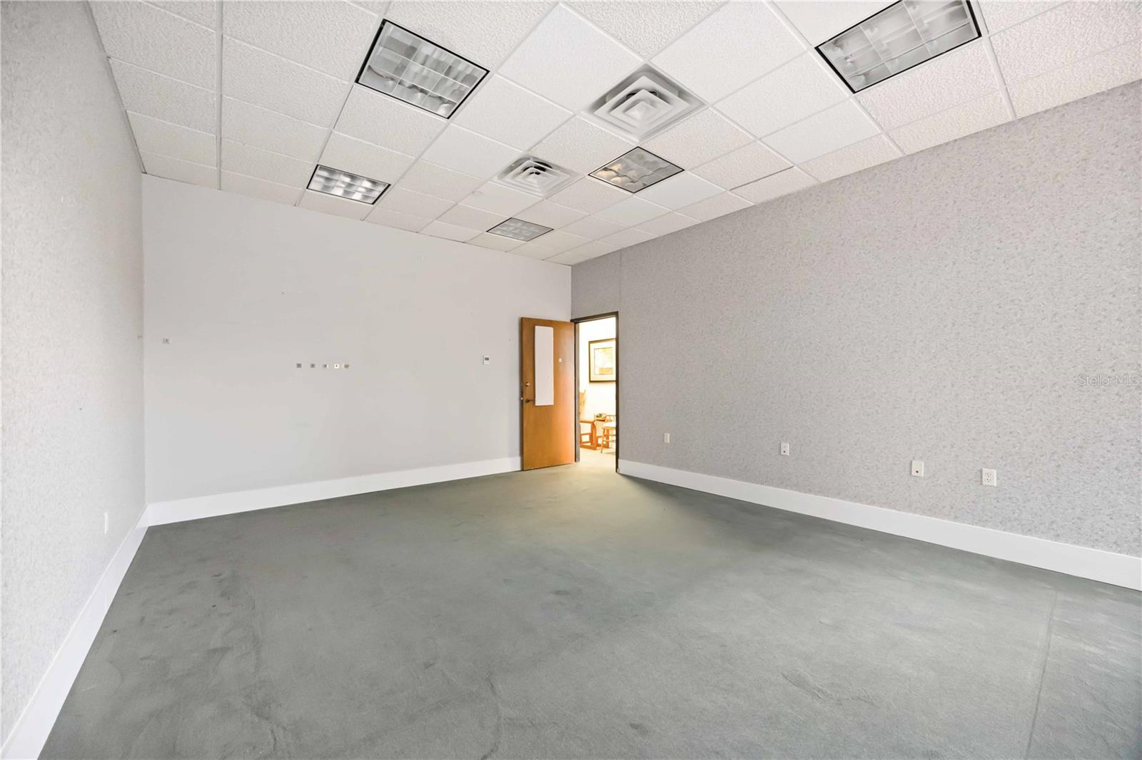 Image 24 of 36 For 1620 Tamiami Trail