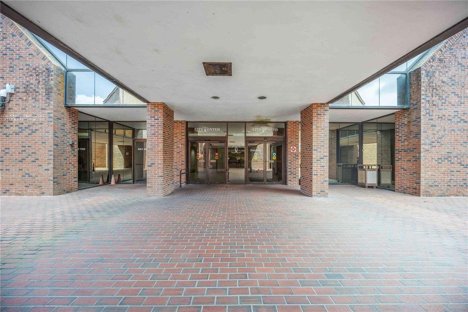 Image 3 of 36 For 1620 Tamiami Trail