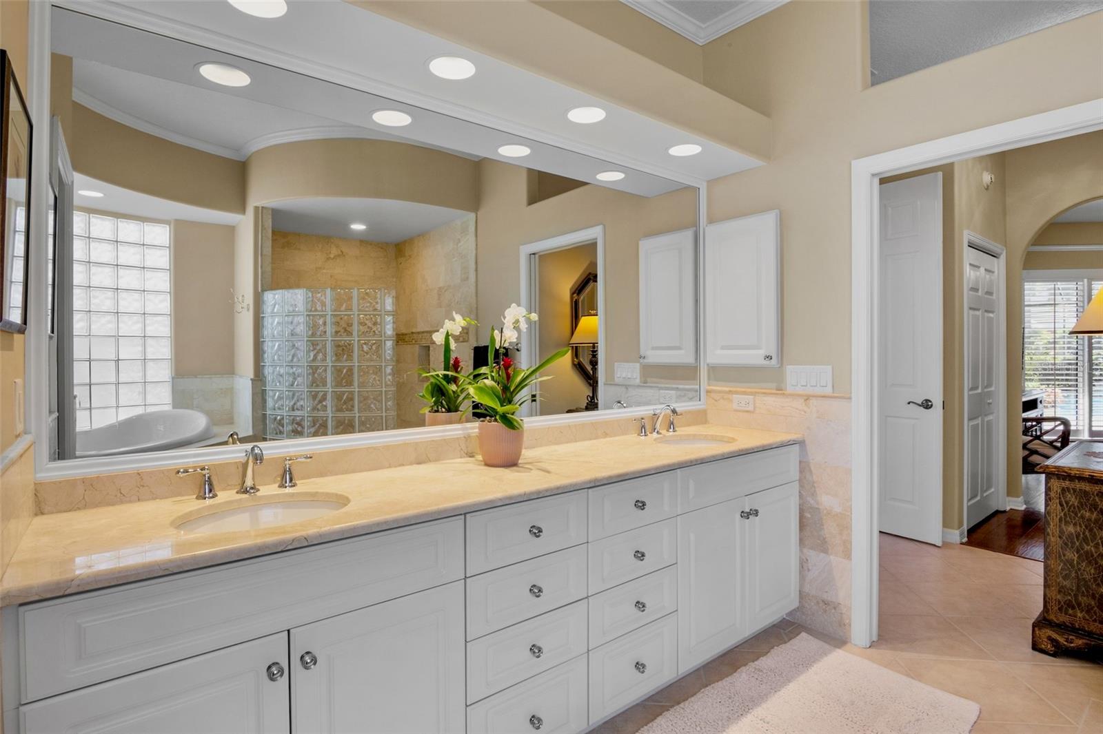 Image 31 of 53 For 4798 Hanging Moss Lane