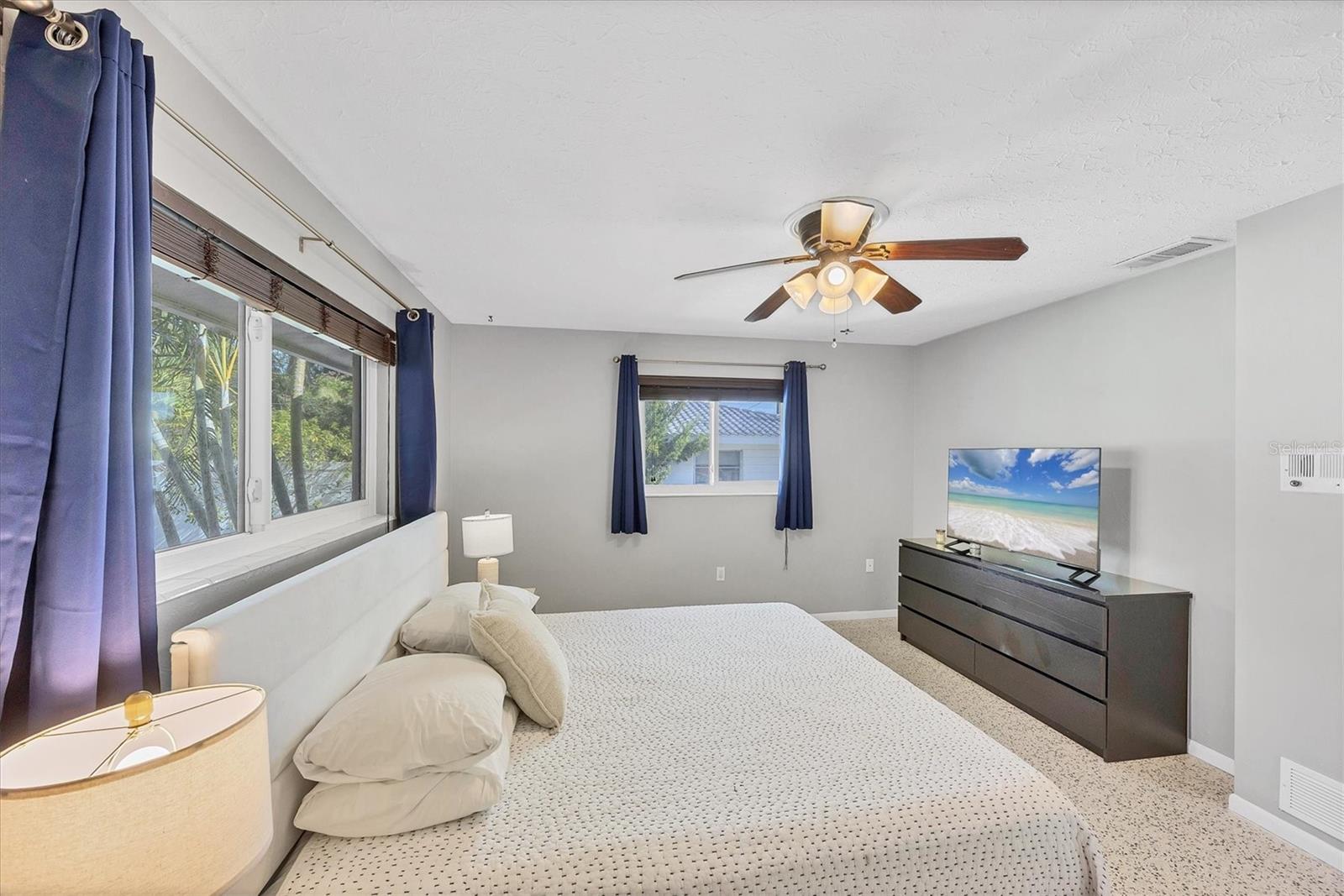 Image 11 of 27 For 2927 Webber Street