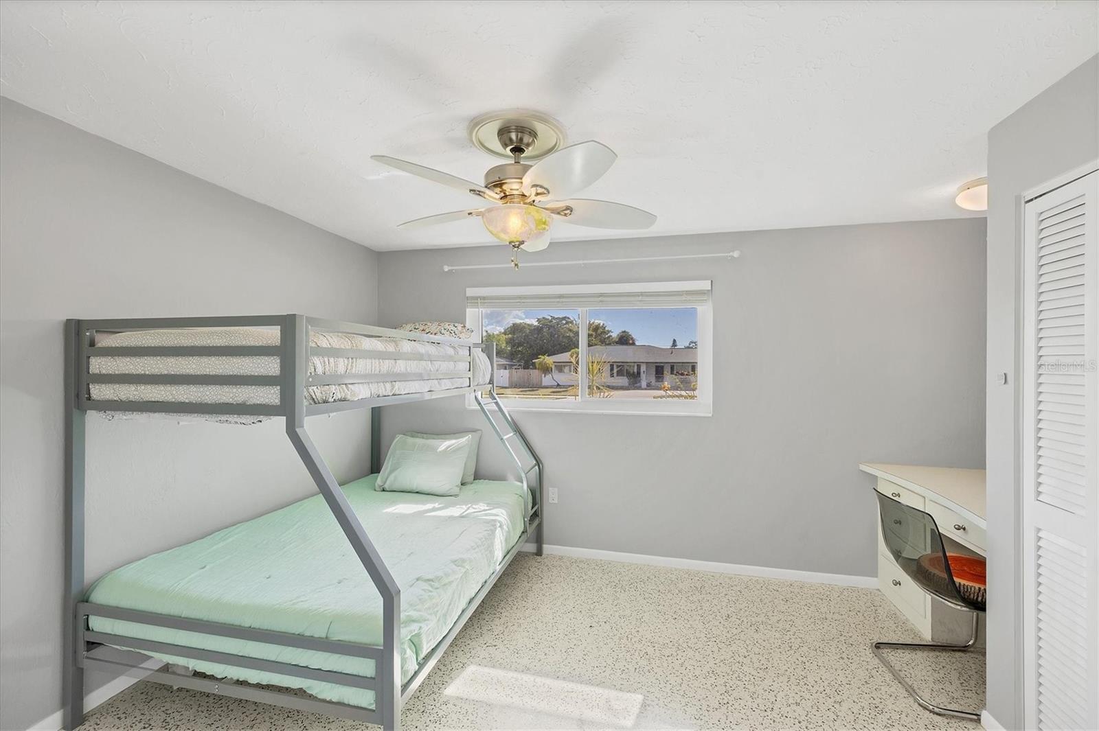 Image 18 of 27 For 2927 Webber Street