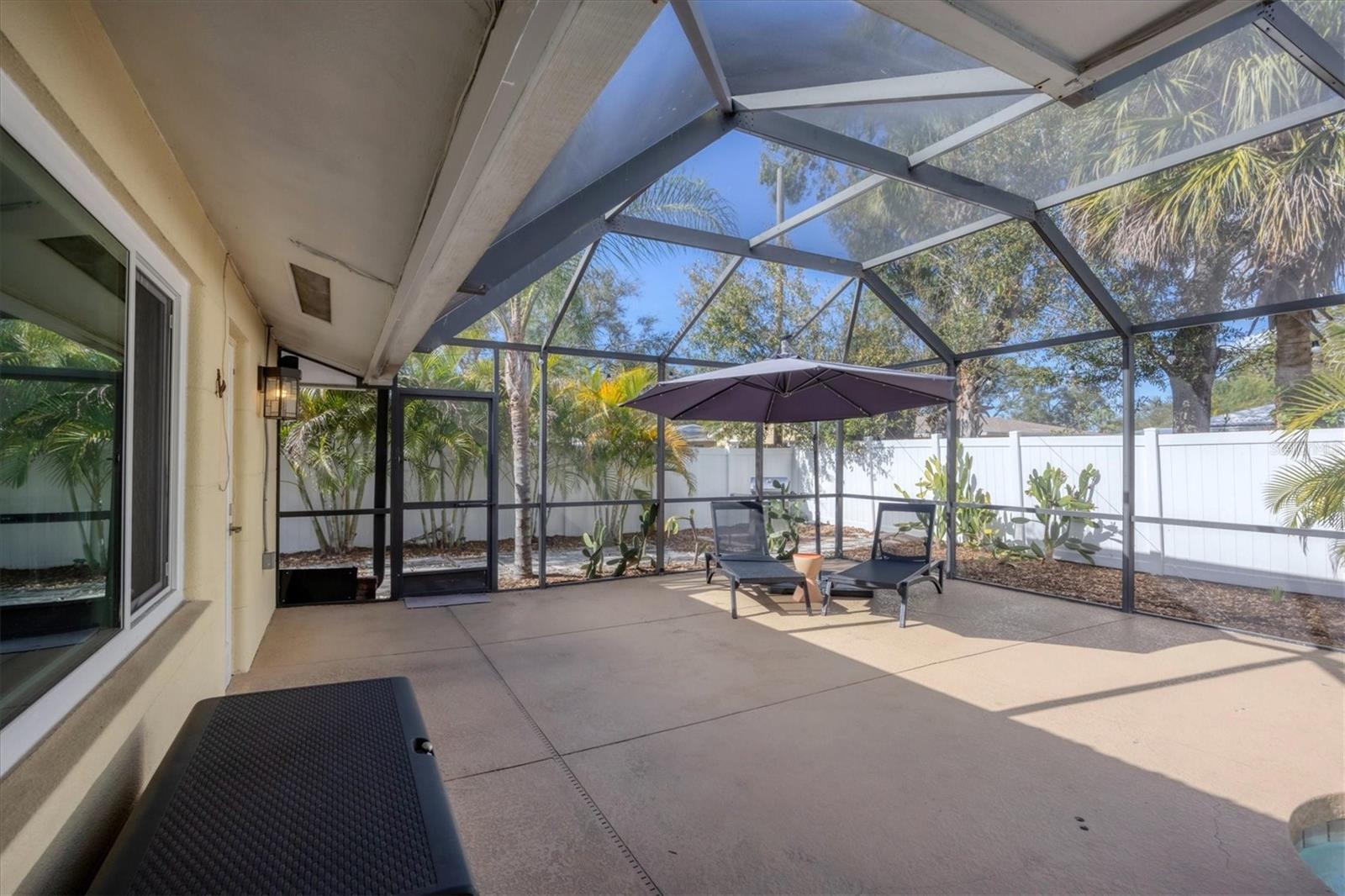 Image 24 of 27 For 2927 Webber Street