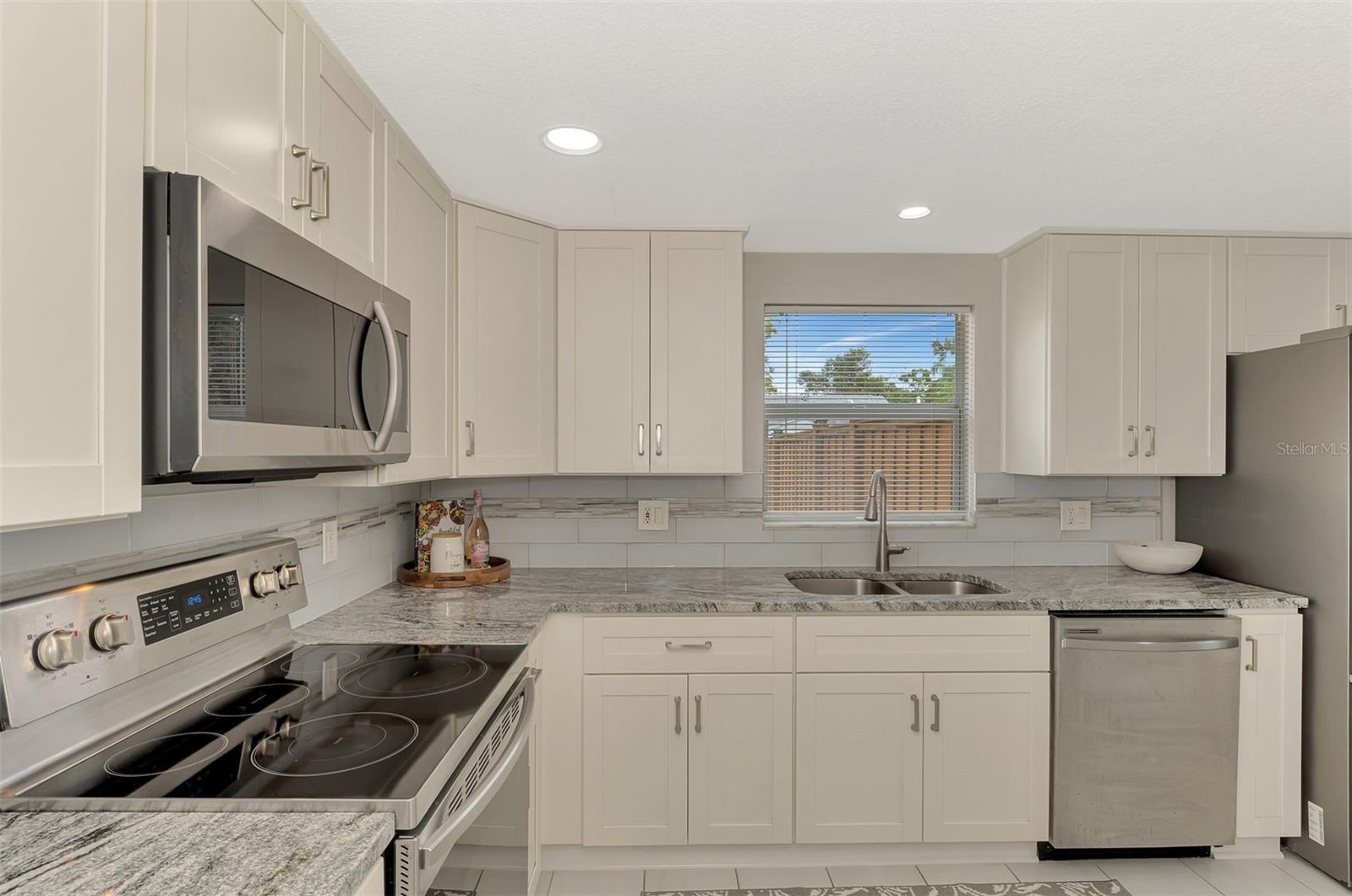 Image 10 of 30 For 205 Avenida De Bahia