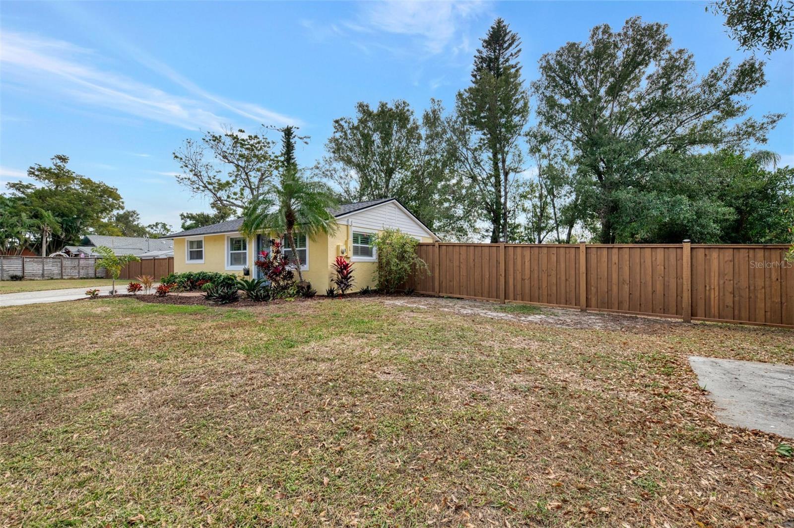 Image 29 of 30 For 205 Avenida De Bahia