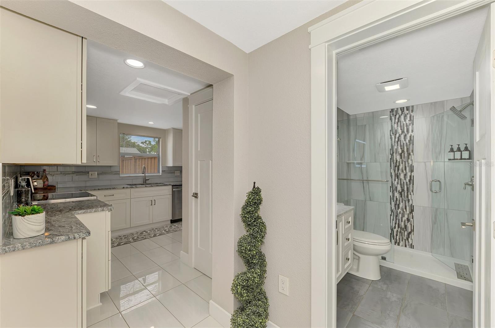 Image 7 of 30 For 205 Avenida De Bahia