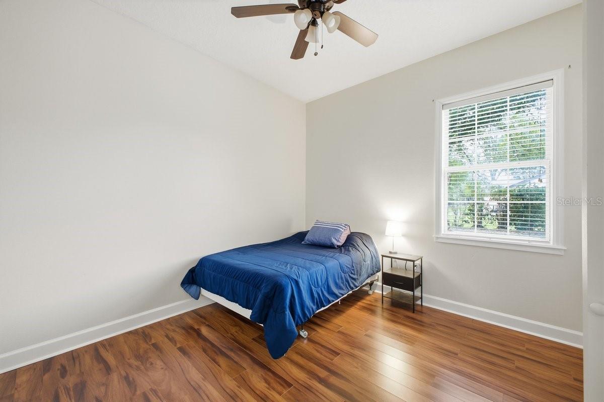 Image 21 of 42 For 1029 Briarwood Drive