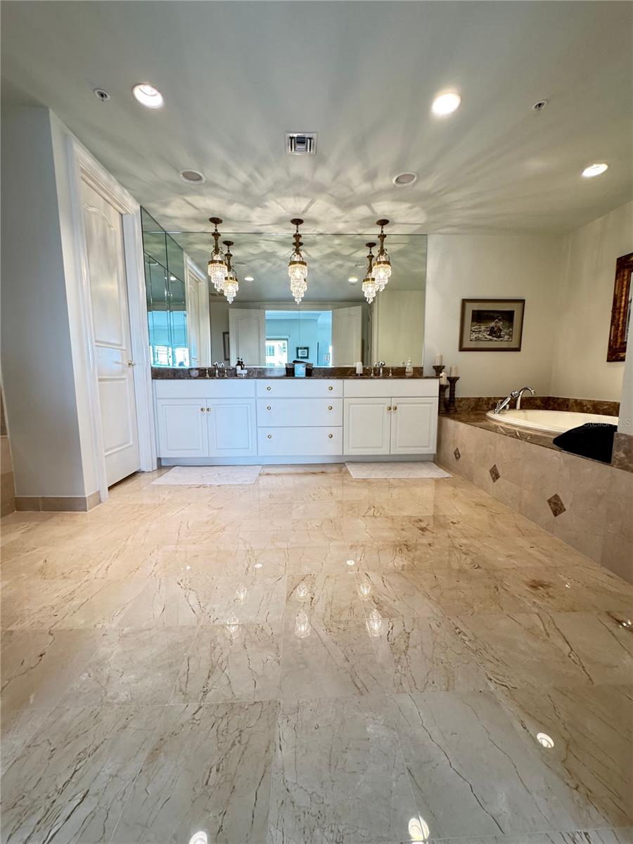 Image 30 of 71 For 1111 Ritz Carlton Drive 1404