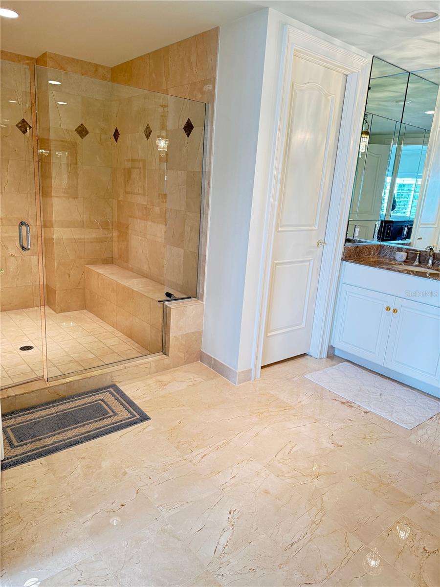 Image 34 of 71 For 1111 Ritz Carlton Drive 1404