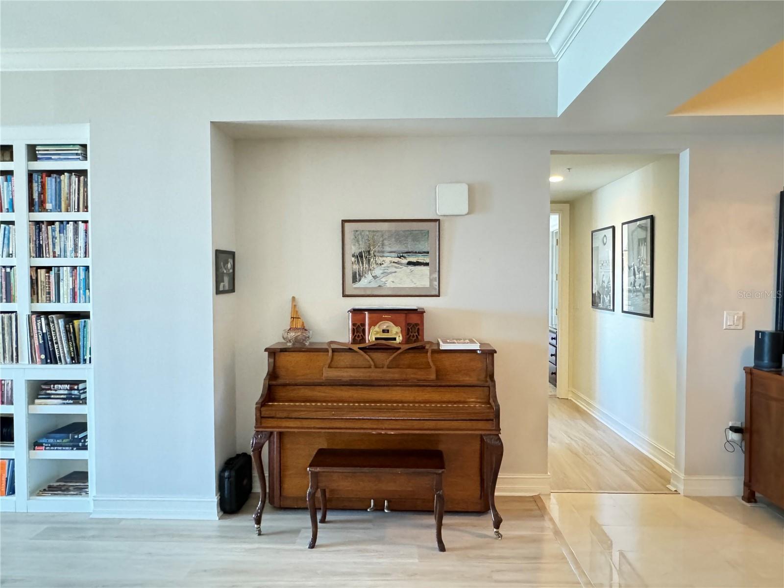 Image 4 of 71 For 1111 Ritz Carlton Drive 1404