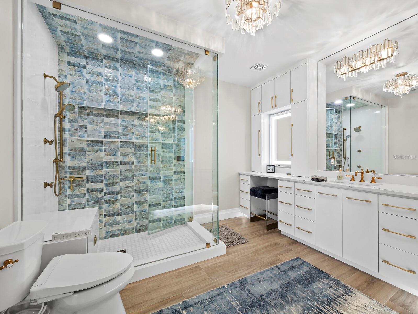 Image 19 of 62 For 1800 Benjamin Franklin Drive A102