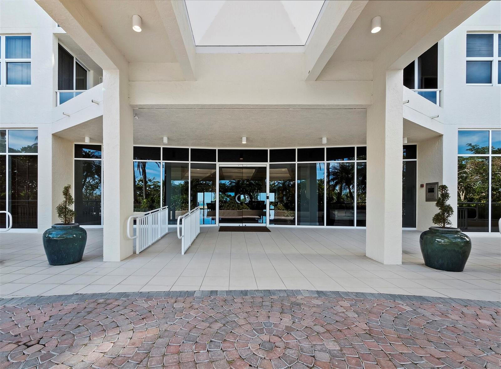 Image 45 of 62 For 1800 Benjamin Franklin Drive A102