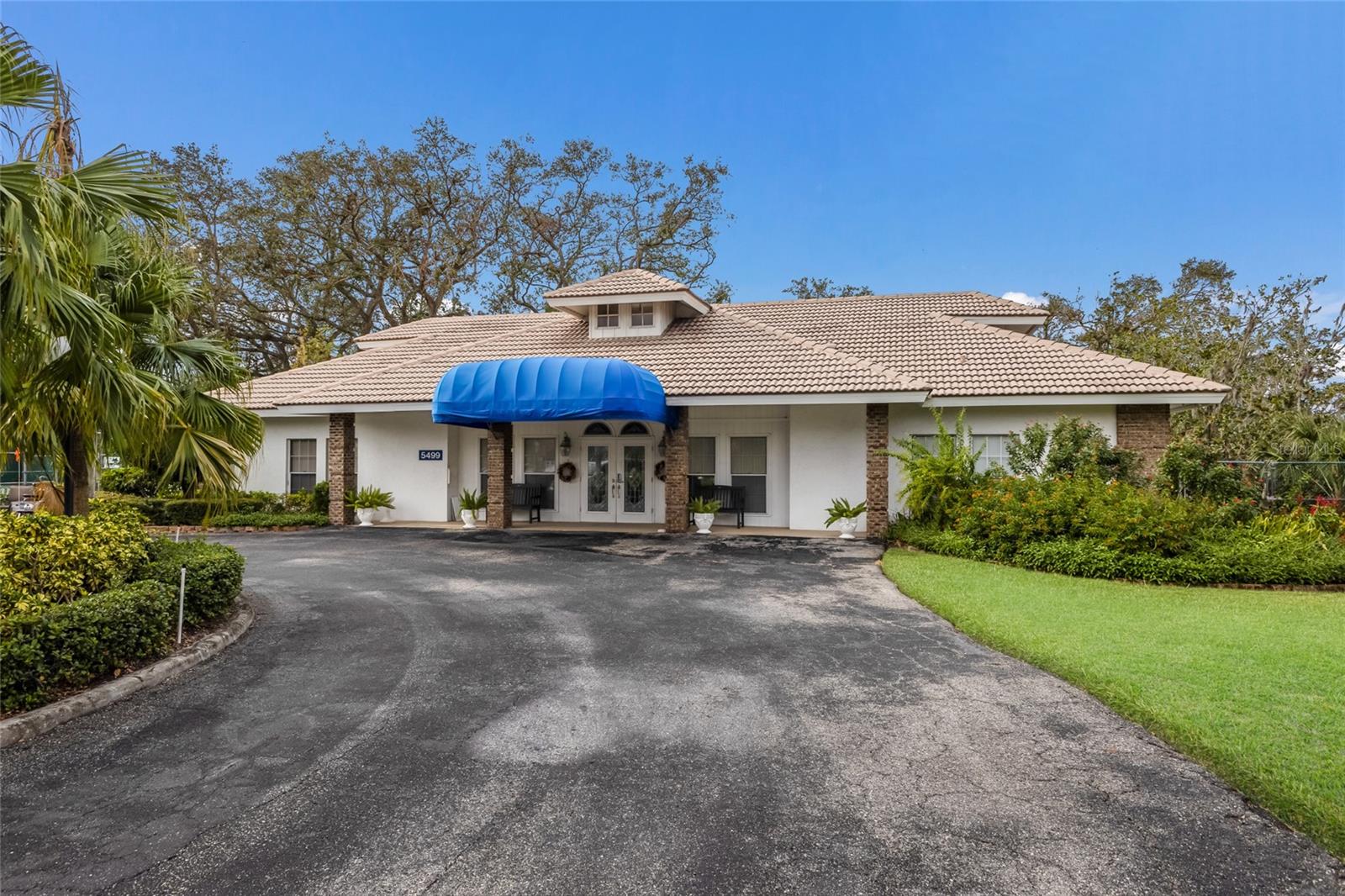 Image 36 of 60 For 5729 Garden Lakes Palm