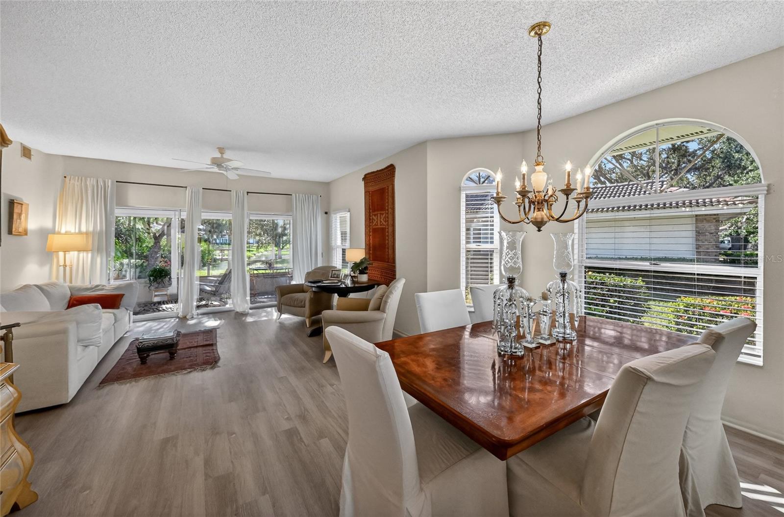 Image 5 of 60 For 5729 Garden Lakes Palm