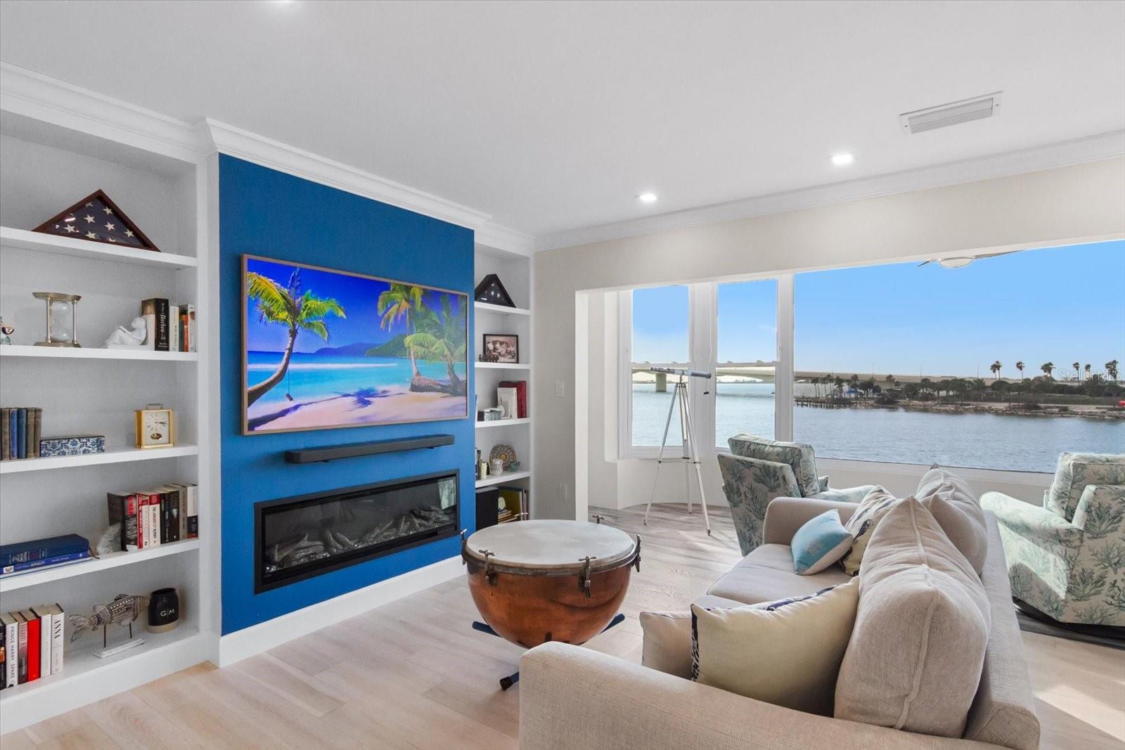 Image 12 of 46 For 174 Golden Gate Point 32