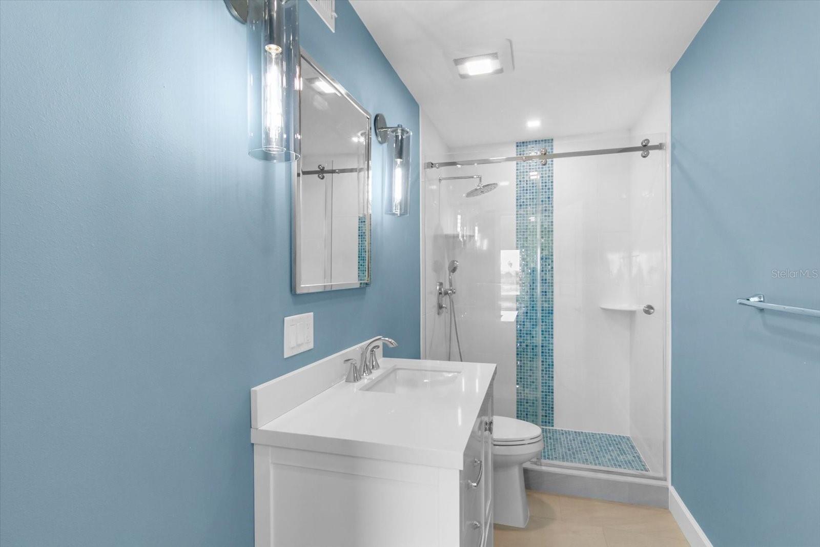 Image 31 of 46 For 174 Golden Gate Point 32