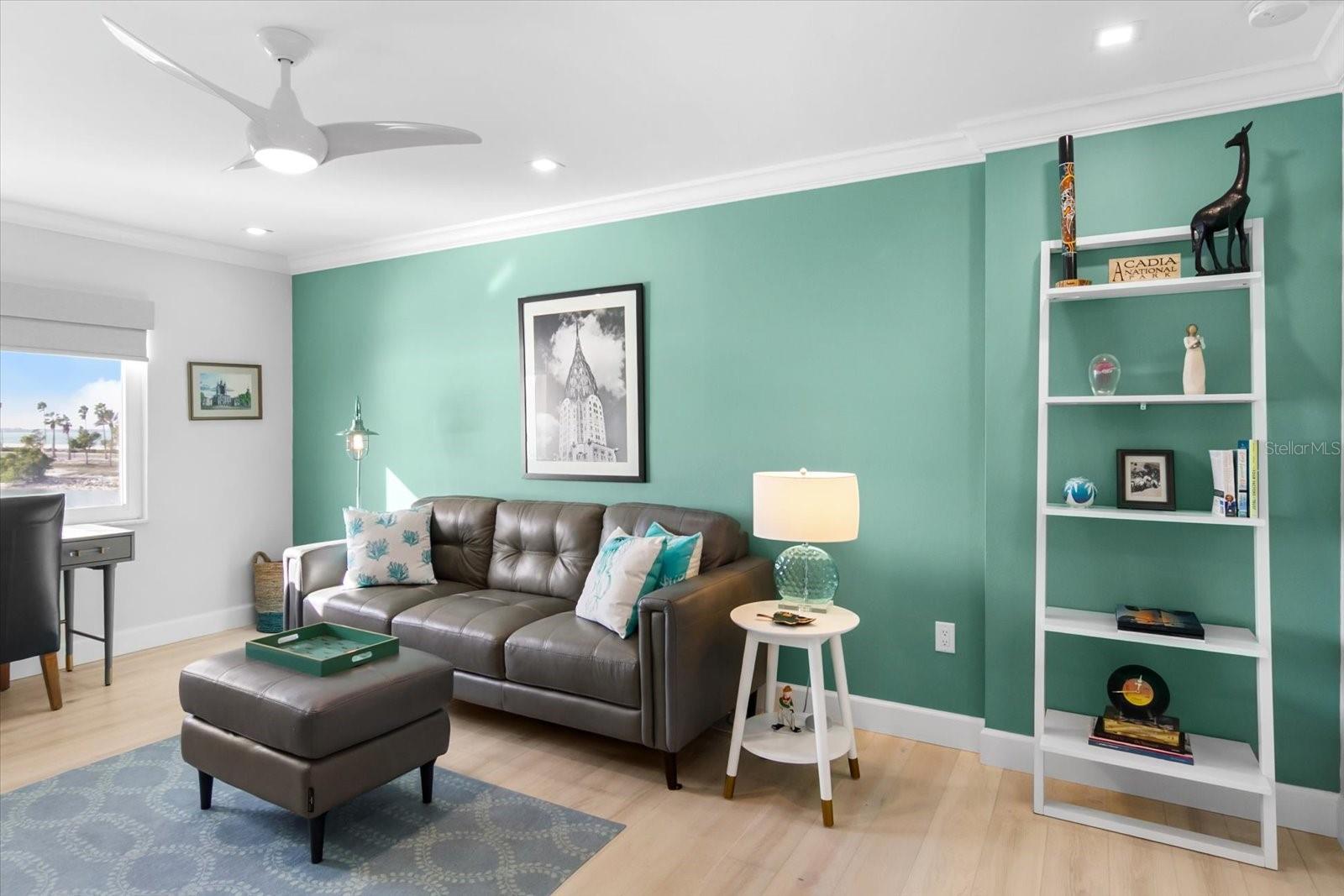 Image 34 of 46 For 174 Golden Gate Point 32