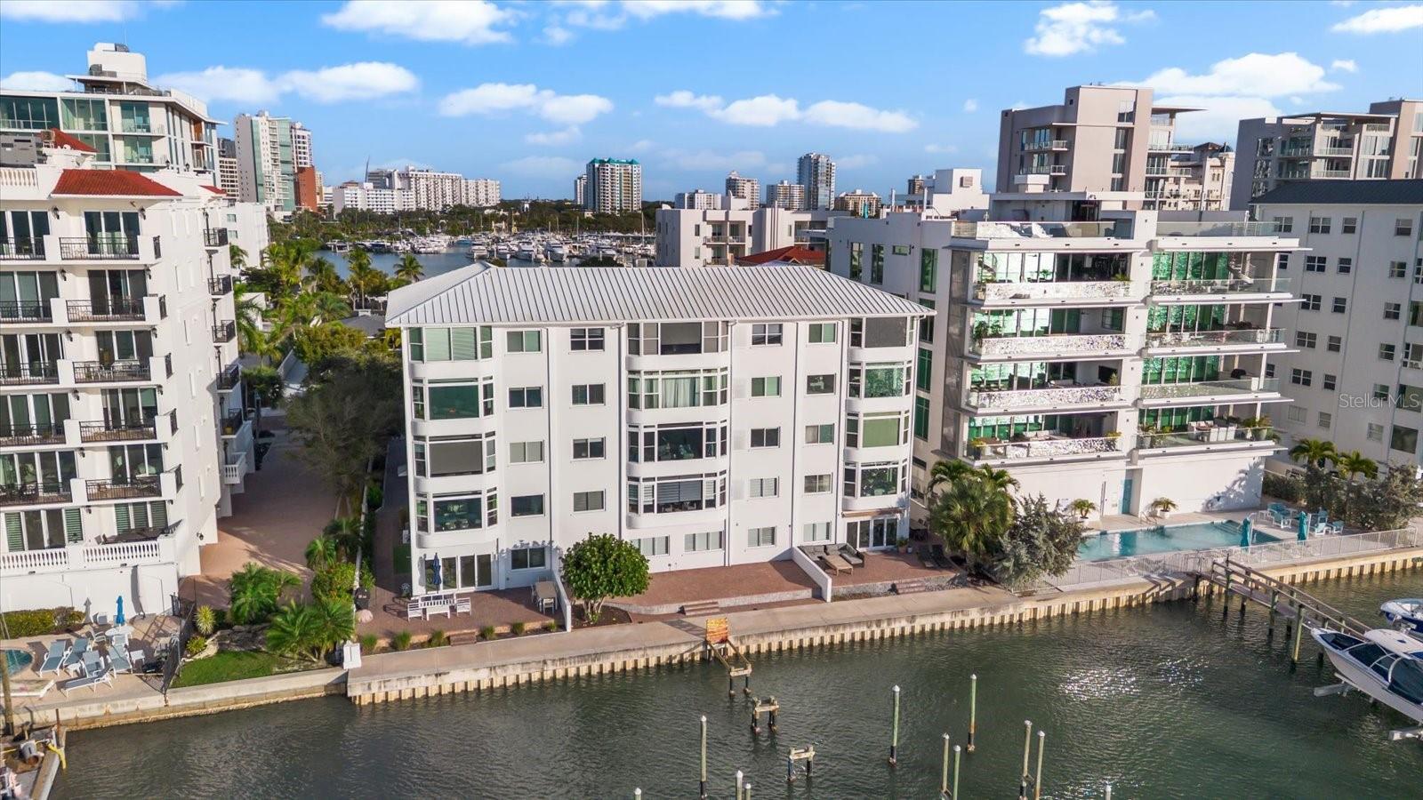 Image 41 of 46 For 174 Golden Gate Point 32