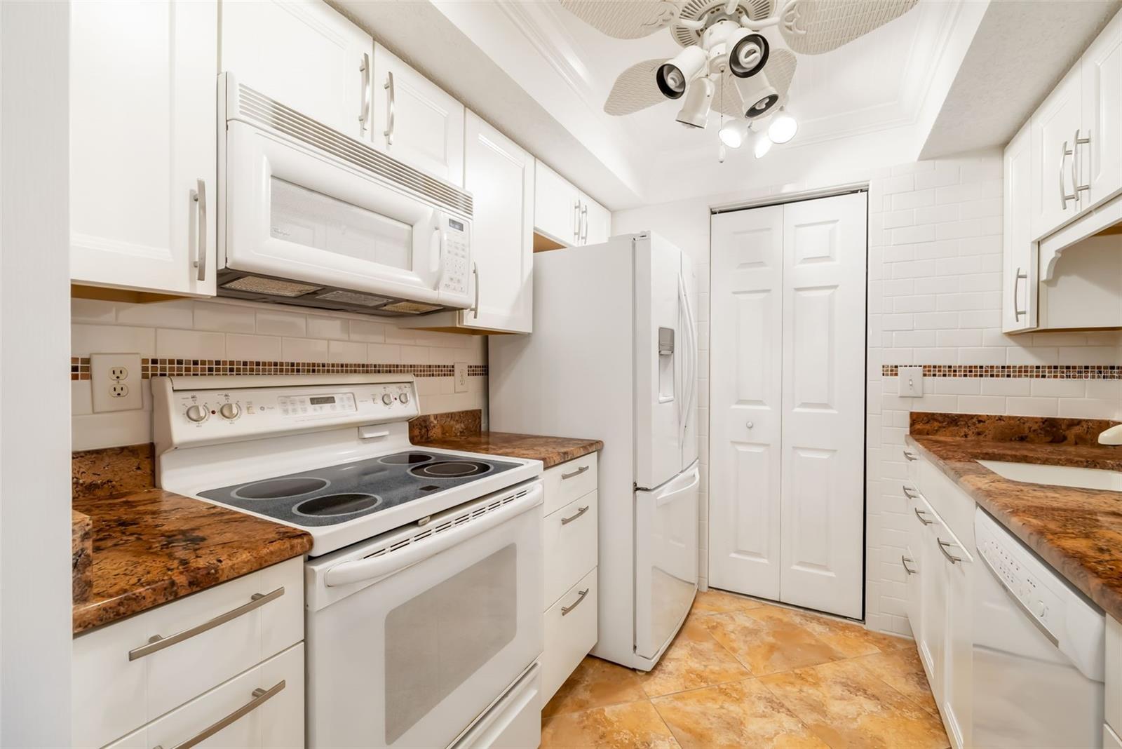 Image 9 of 51 For 4119 61st Avenue Terrace W 308