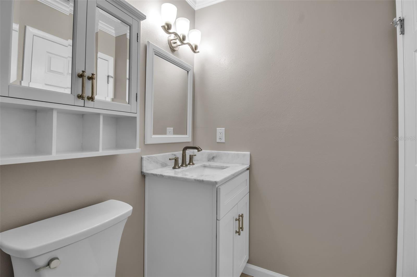 Image 15 of 41 For 3484 Lake Bayshore Drive P515