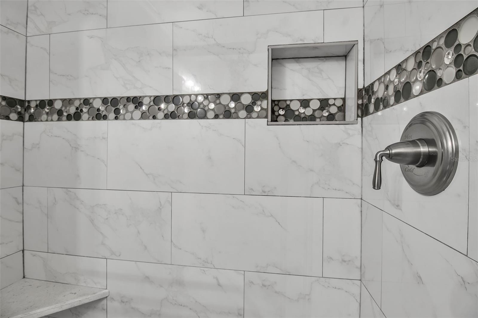 Image 24 of 41 For 3484 Lake Bayshore Drive P515